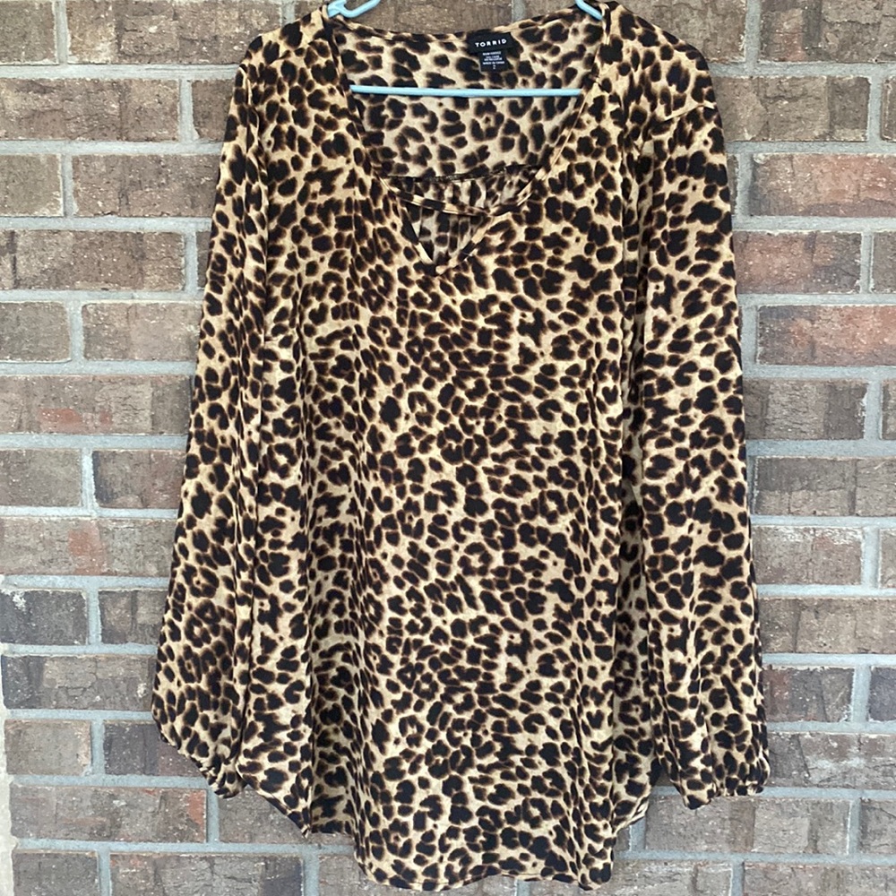 Torrid Brown Graphic Long Sleeve Blouse